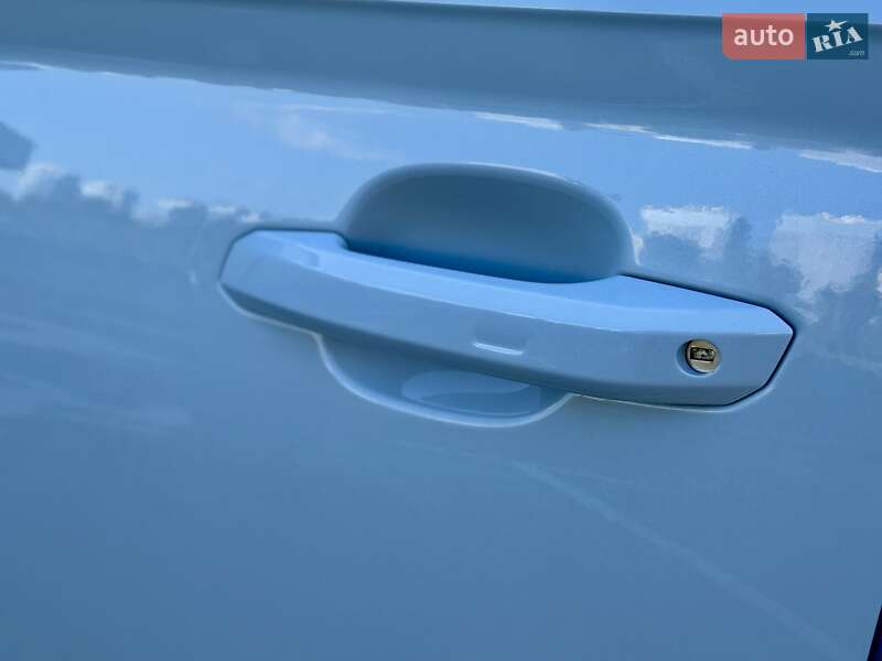 Внедорожник / Кроссовер Audi Q5 2023 в Киеве