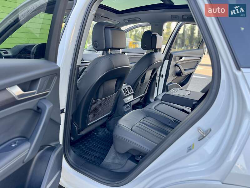 Внедорожник / Кроссовер Audi Q5 2023 в Киеве