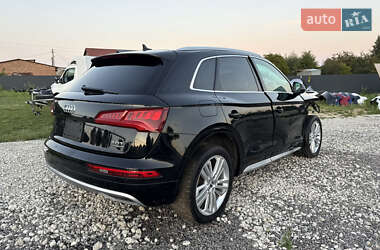 Внедорожник / Кроссовер Audi Q5 2018 в 