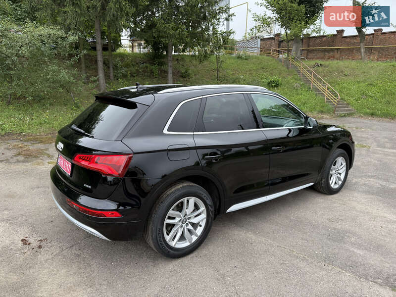 Внедорожник / Кроссовер Audi Q5 2019 в Виннице