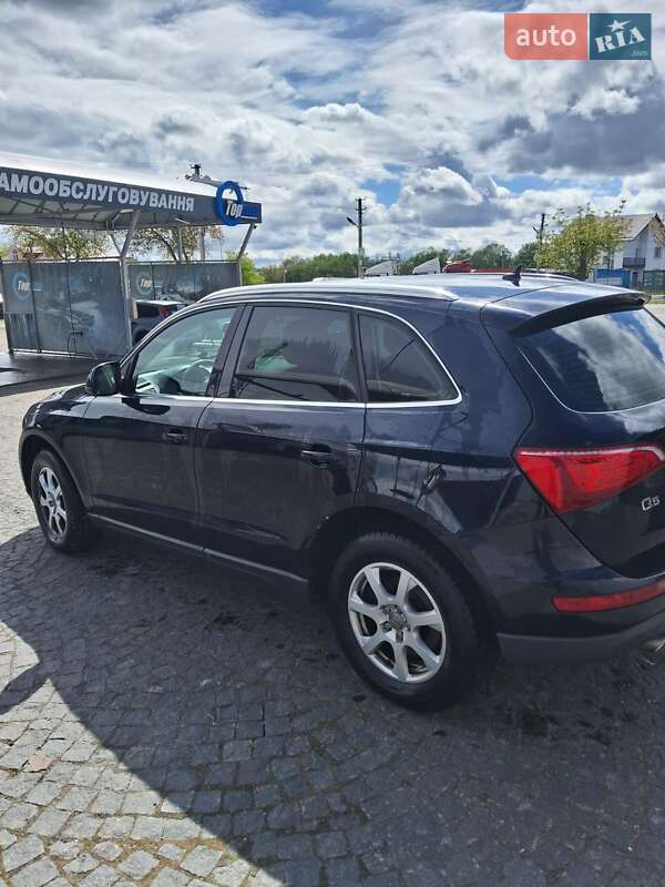 Внедорожник / Кроссовер Audi Q5 2010 в Чорткове
