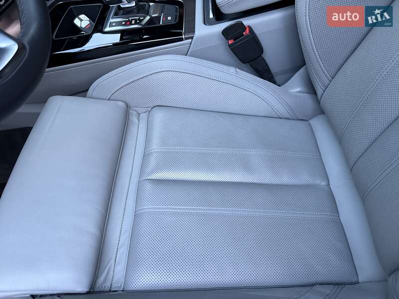 Внедорожник / Кроссовер Audi Q5 2022 в 