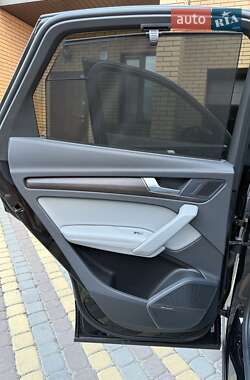 Внедорожник / Кроссовер Audi Q5 2022 в 