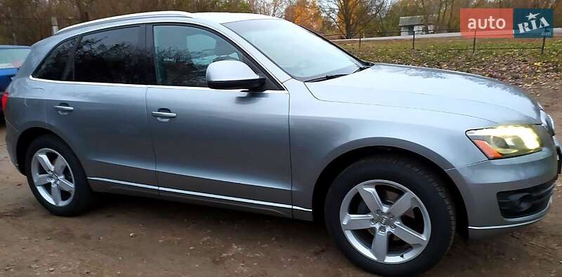 Внедорожник / Кроссовер Audi Q5 2011 в Конотопе
