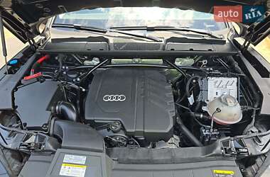 Внедорожник / Кроссовер Audi Q5 2022 в 