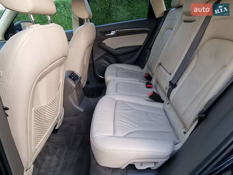 Внедорожник / Кроссовер Audi Q5 2013 в Луцке