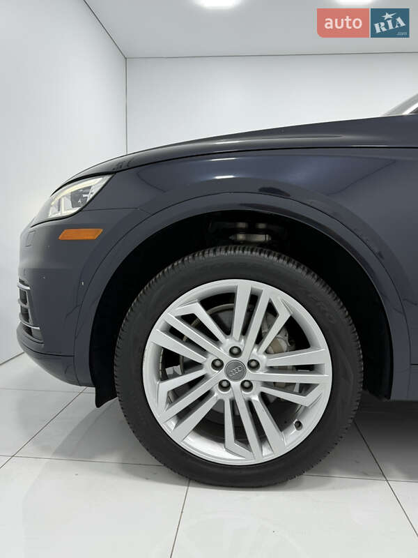 Внедорожник / Кроссовер Audi Q5 2019 в Одессе
