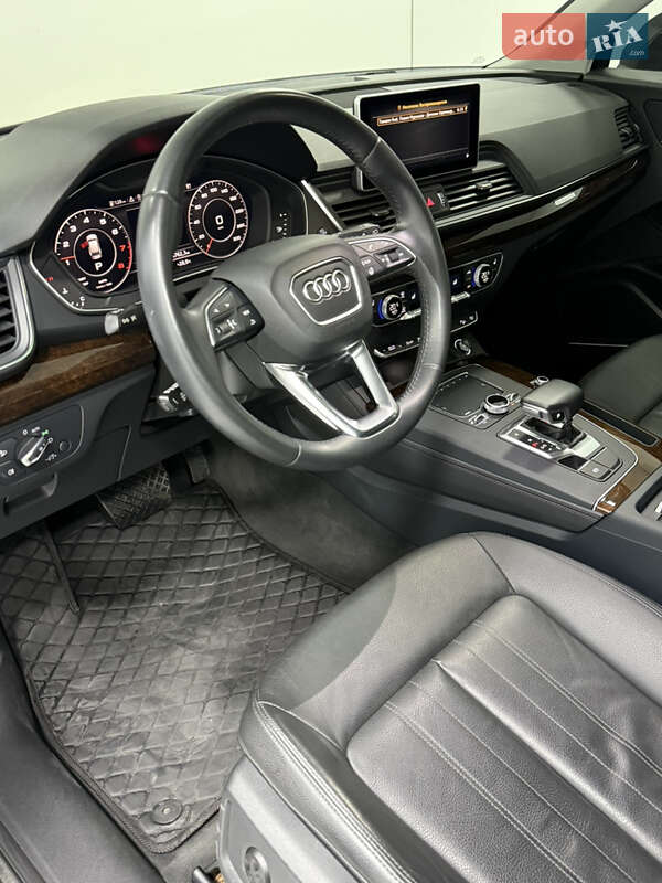 Внедорожник / Кроссовер Audi Q5 2019 в Одессе