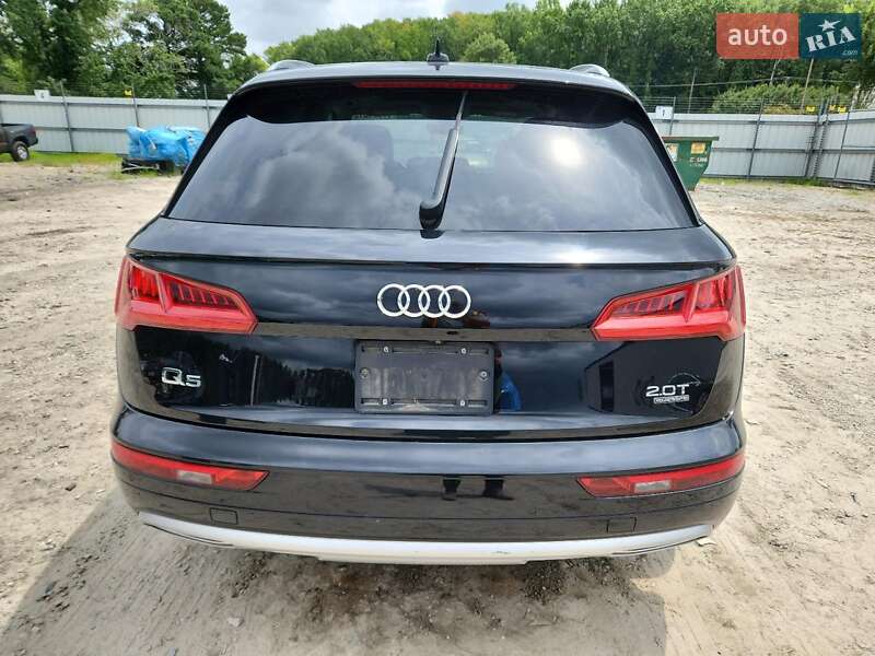 Внедорожник / Кроссовер Audi Q5 2018 в Сумах