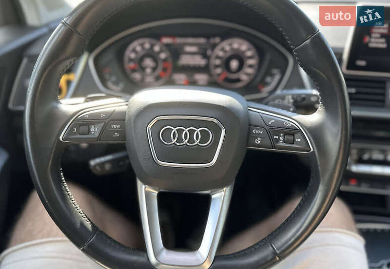 Внедорожник / Кроссовер Audi Q5 2018 в Ивано-Франковске