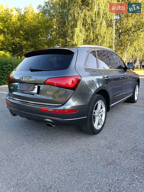 Внедорожник / Кроссовер Audi Q5 2016 в 