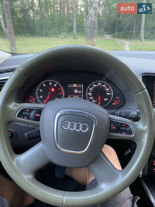 Внедорожник / Кроссовер Audi Q5 2011 в Ровно