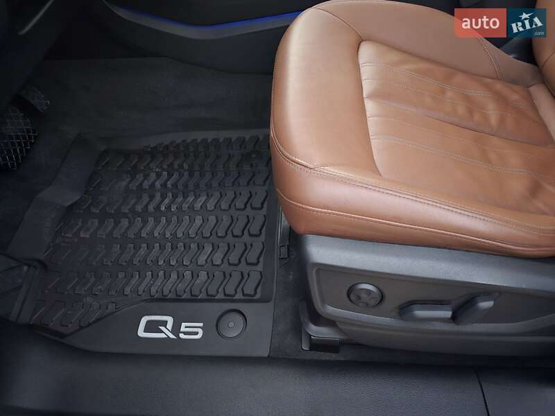 Внедорожник / Кроссовер Audi Q5 2022 в Львове