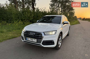 Внедорожник / Кроссовер Audi Q5 2017 в 