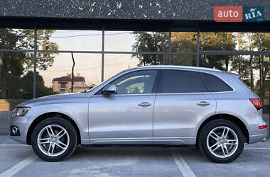 Внедорожник / Кроссовер Audi Q5 2015 в 