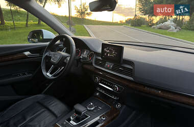 Внедорожник / Кроссовер Audi Q5 2018 в 