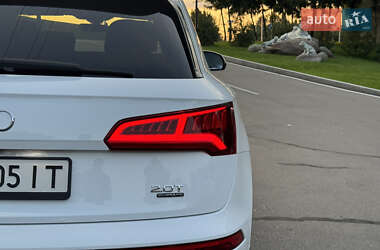 Внедорожник / Кроссовер Audi Q5 2018 в 
