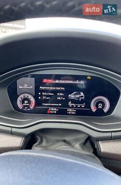 Внедорожник / Кроссовер Audi Q5 2022 в 