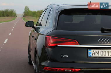 Внедорожник / Кроссовер Audi Q5 2021 в 