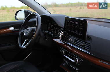 Внедорожник / Кроссовер Audi Q5 2021 в 