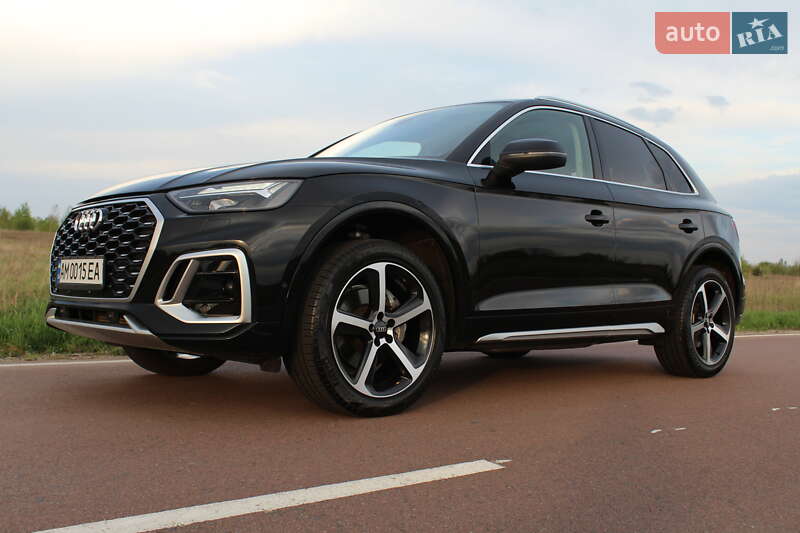 Внедорожник / Кроссовер Audi Q5 2021 в Киеве