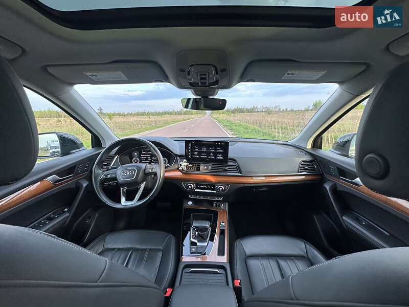 Внедорожник / Кроссовер Audi Q5 2021 в Киеве
