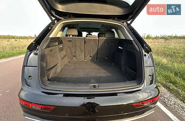 Внедорожник / Кроссовер Audi Q5 2021 в 