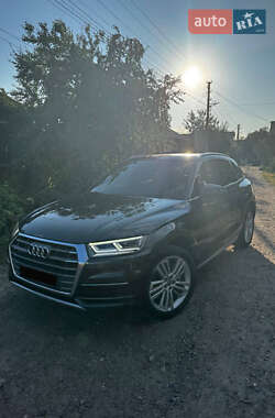 Внедорожник / Кроссовер Audi Q5 2017 в 