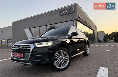 Внедорожник / Кроссовер Audi Q5 2018 в 