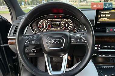 Внедорожник / Кроссовер Audi Q5 2018 в 
