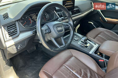Внедорожник / Кроссовер Audi Q5 2017 в 