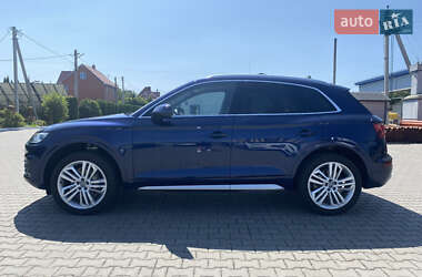 Внедорожник / Кроссовер Audi Q5 2018 в 