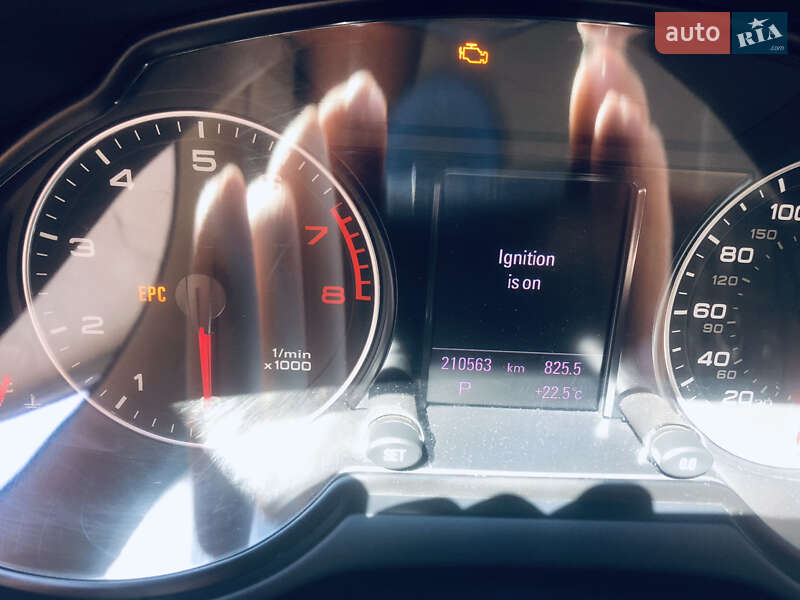Внедорожник / Кроссовер Audi Q5 2011 в Ужгороде