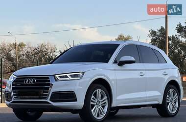 Внедорожник / Кроссовер Audi Q5 2020 в 