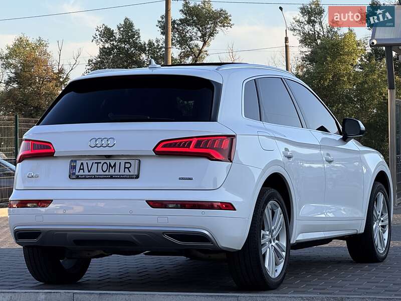 Внедорожник / Кроссовер Audi Q5 2020 в Киеве