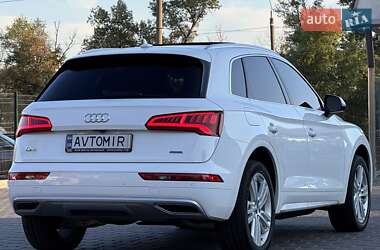 Внедорожник / Кроссовер Audi Q5 2020 в 