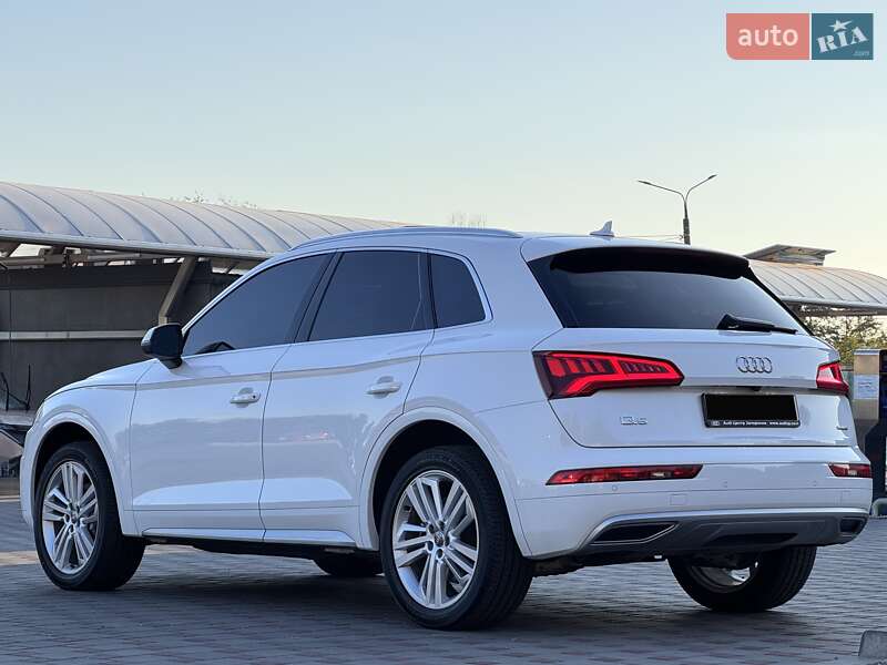 Внедорожник / Кроссовер Audi Q5 2020 в Киеве