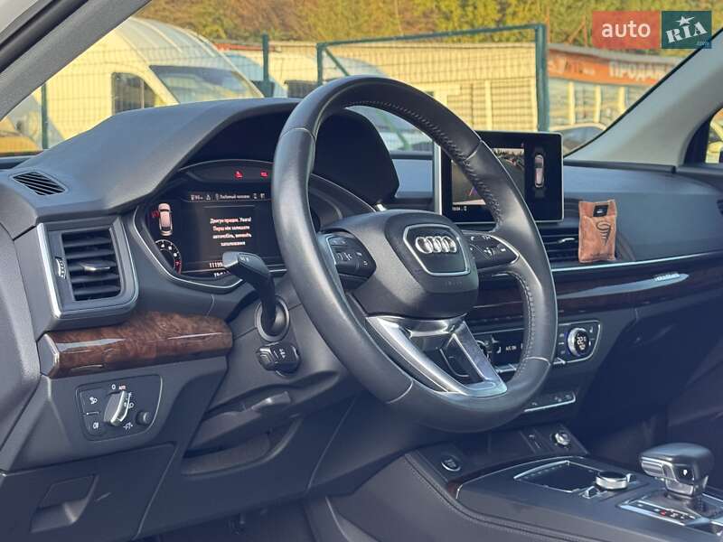 Внедорожник / Кроссовер Audi Q5 2020 в Киеве