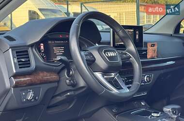 Внедорожник / Кроссовер Audi Q5 2020 в 