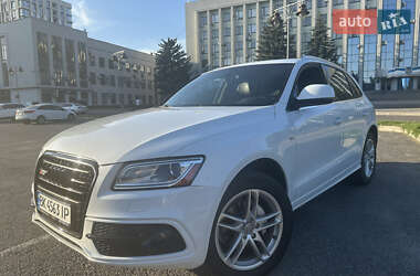 Внедорожник / Кроссовер Audi Q5 2015 в 
