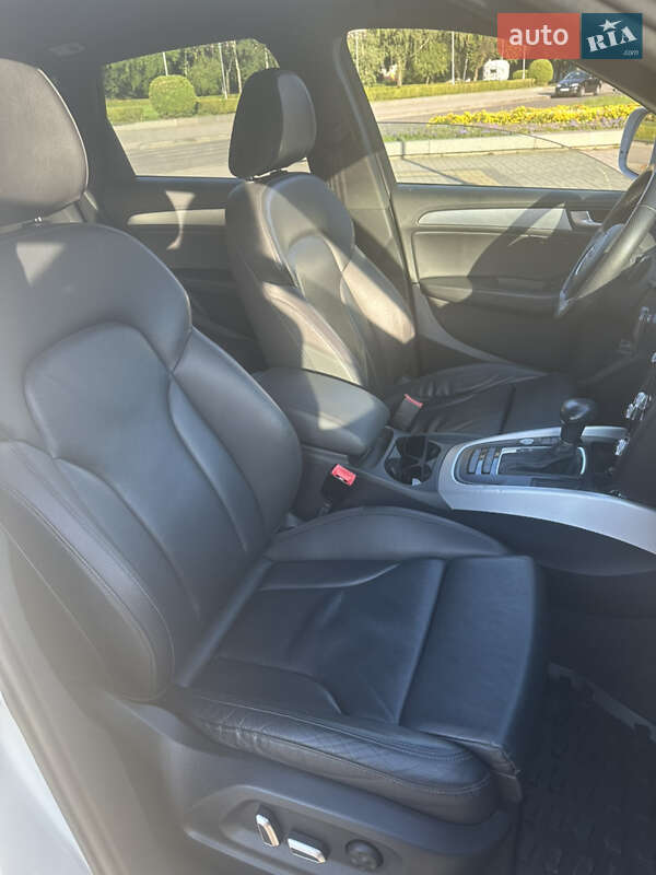 Внедорожник / Кроссовер Audi Q5 2015 в Ровно
