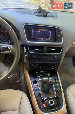 Внедорожник / Кроссовер Audi Q5 2011 в 