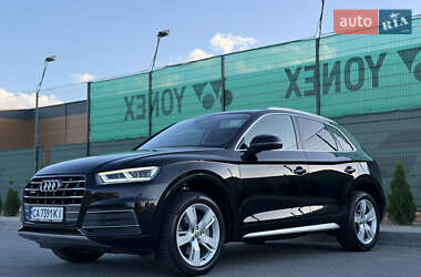 Внедорожник / Кроссовер Audi Q5 2017 в 