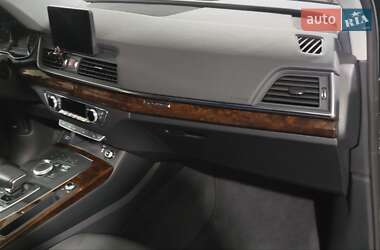 Внедорожник / Кроссовер Audi Q5 2020 в 