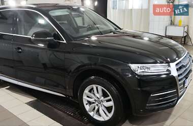 Внедорожник / Кроссовер Audi Q5 2020 в 