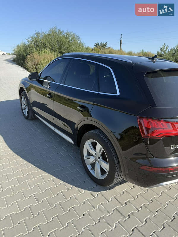 Внедорожник / Кроссовер Audi Q5 2017 в Львове