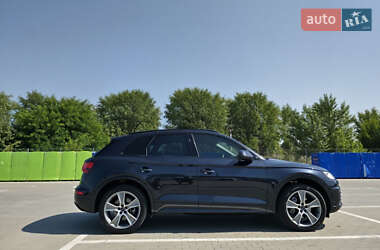 Внедорожник / Кроссовер Audi Q5 2019 в 