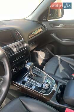 Внедорожник / Кроссовер Audi Q5 2012 в 