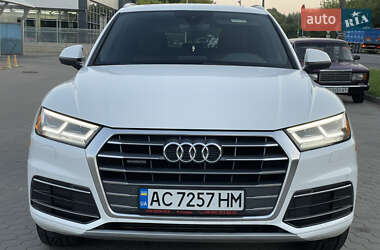 Внедорожник / Кроссовер Audi Q5 2018 в 