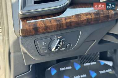 Внедорожник / Кроссовер Audi Q5 2017 в 